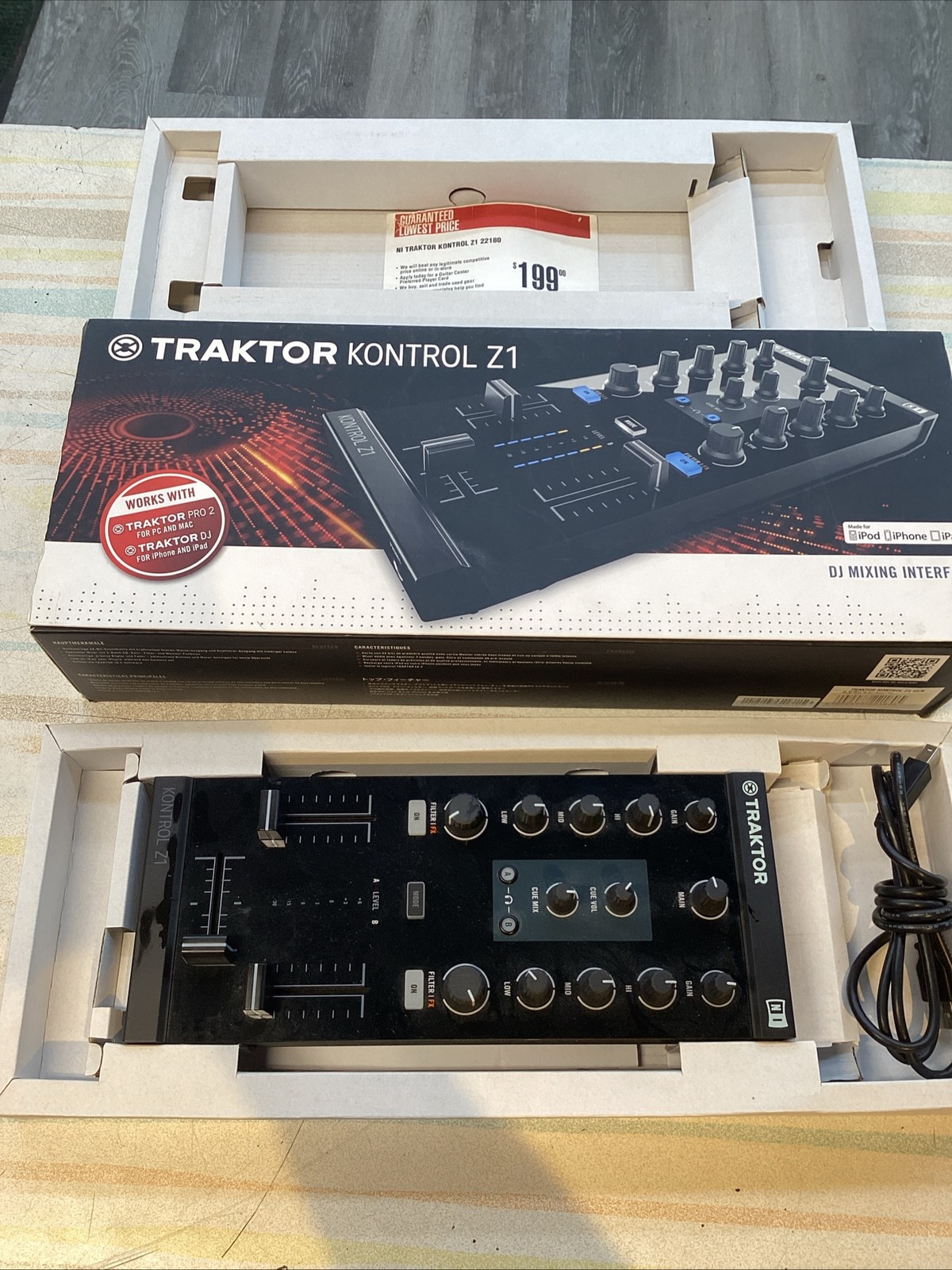 Native Instruments Traktor Kontrol Z1 DJ Mixing Interface - Black