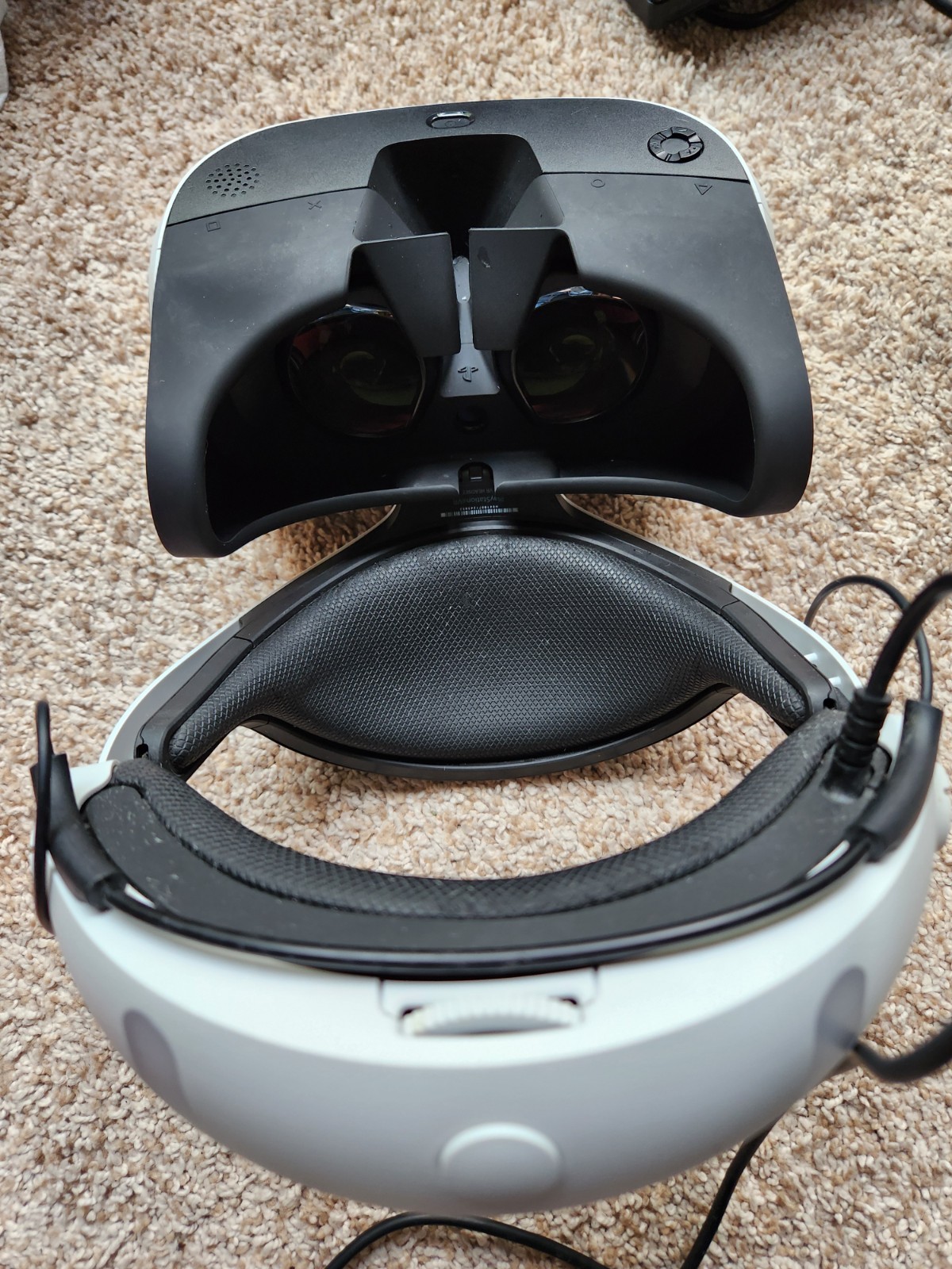 Sony CUH-ZVR2 PlayStation VR Bundle for PS4 With Gun aim controller and 2 games