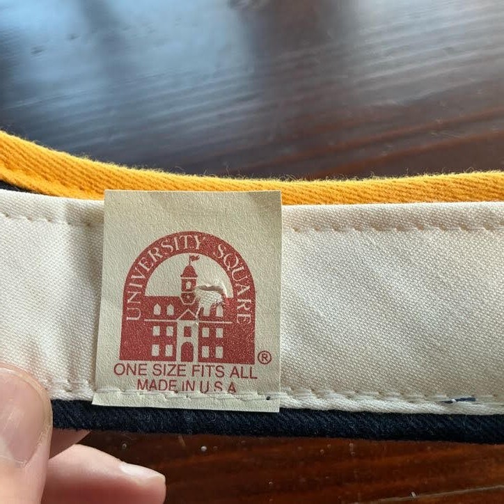 Michigan Wolverines U of M Hockey The Cold War 2001 VTG Golf Visor Hat