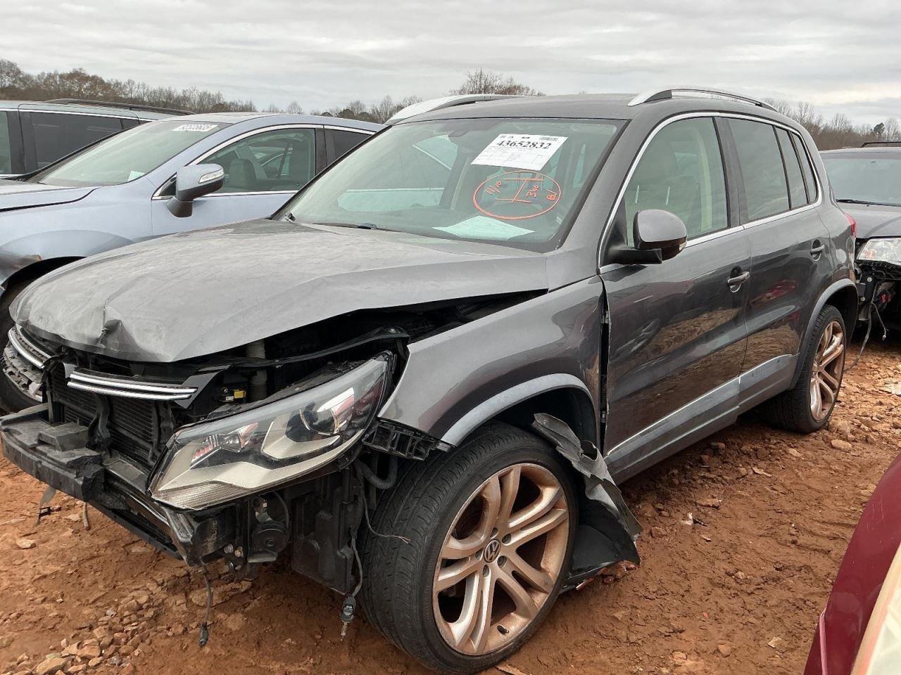 TIGUAN 2012 Glove Box 4909107