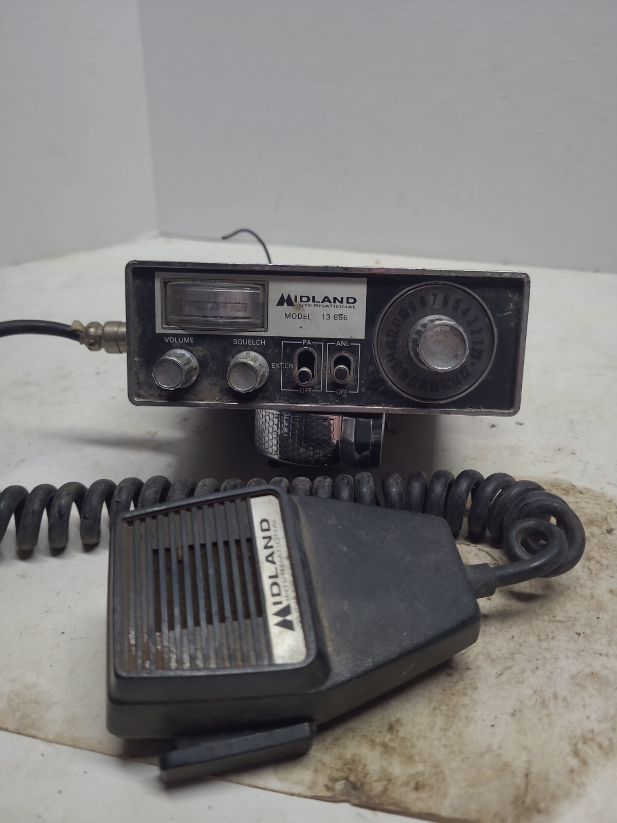 Vintage midland international 13-866 Cb Radio 23 Read Description