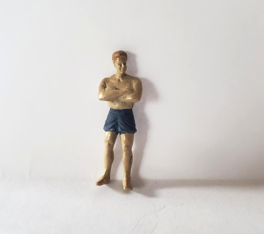 Arttista #1593 - Man on Beach (shirtless)  - O Scale Figure - Model Trains - NEW