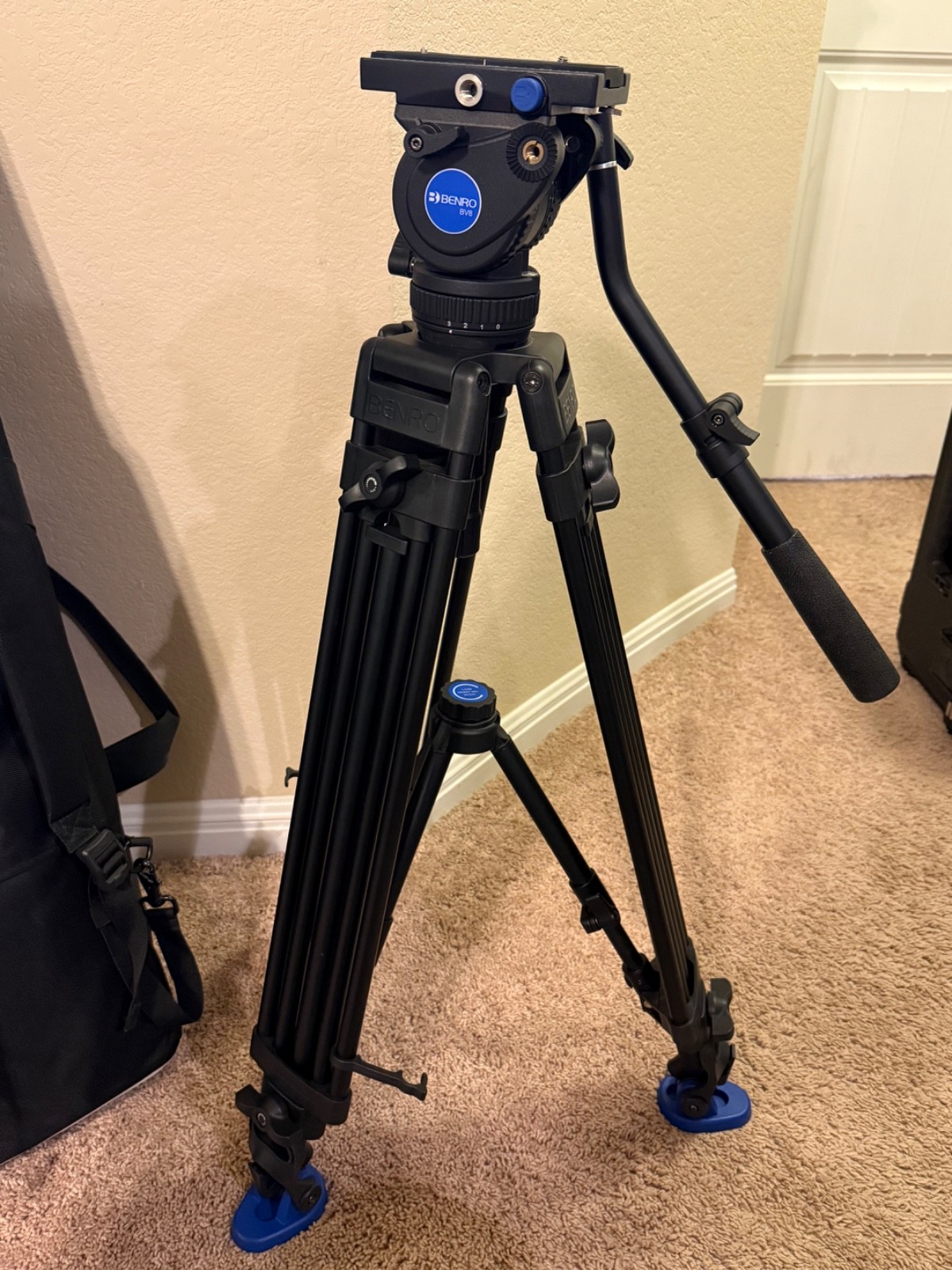 Benro BV8 PRO 3-Section Aluminum Video Tripod with BV8 Video Head and case