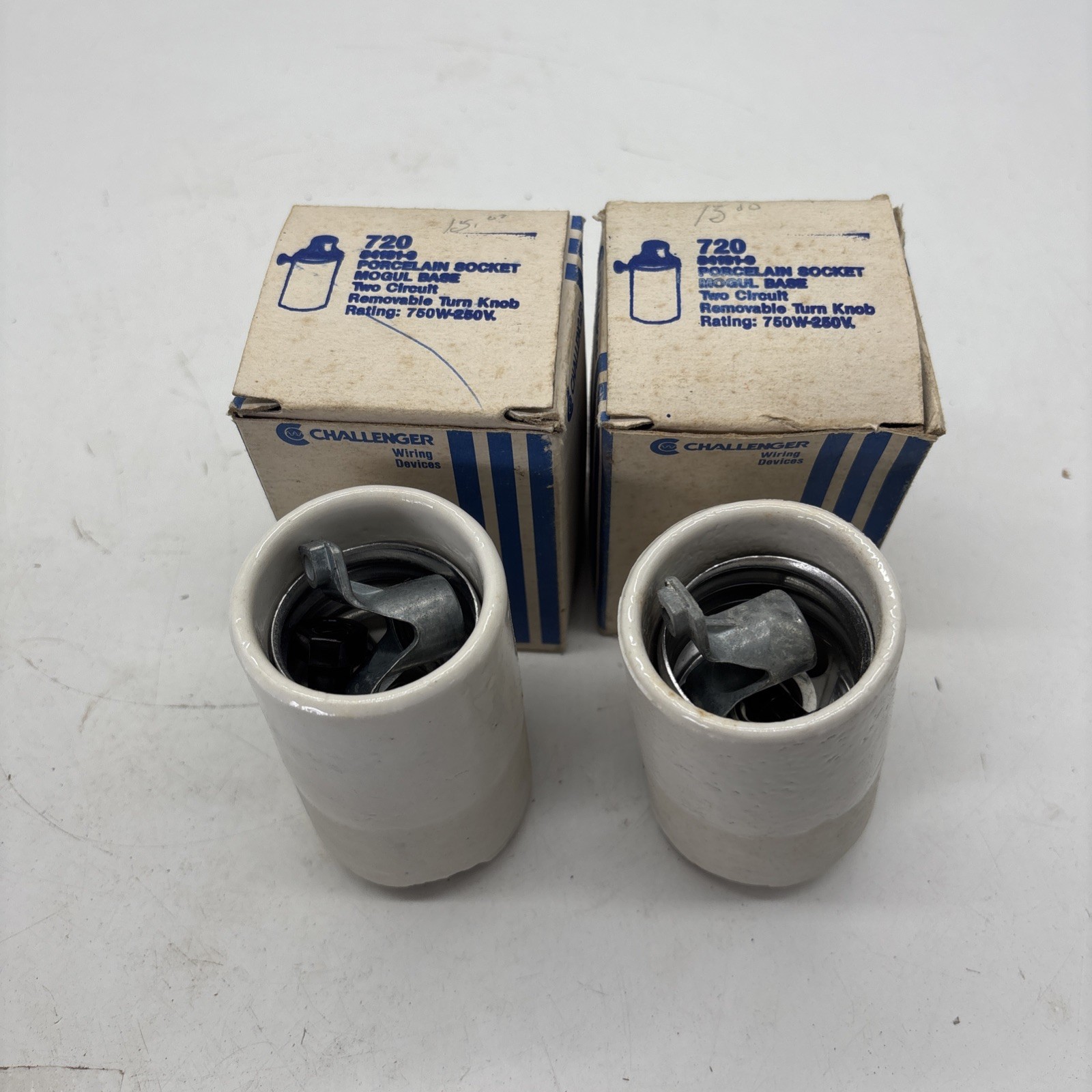 Challenger 720 Porcelain Socket 84181-0 Lot Of 2 Unused In Original Box