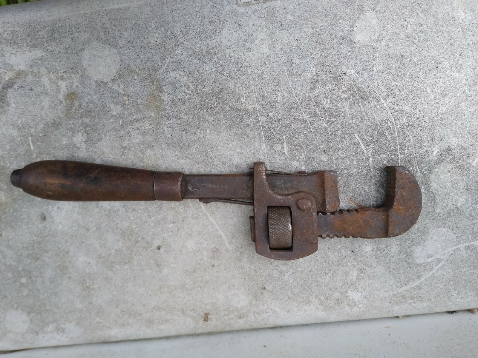 Vintage Stillson #10 adjustable pipe wrench, USA, wood handle