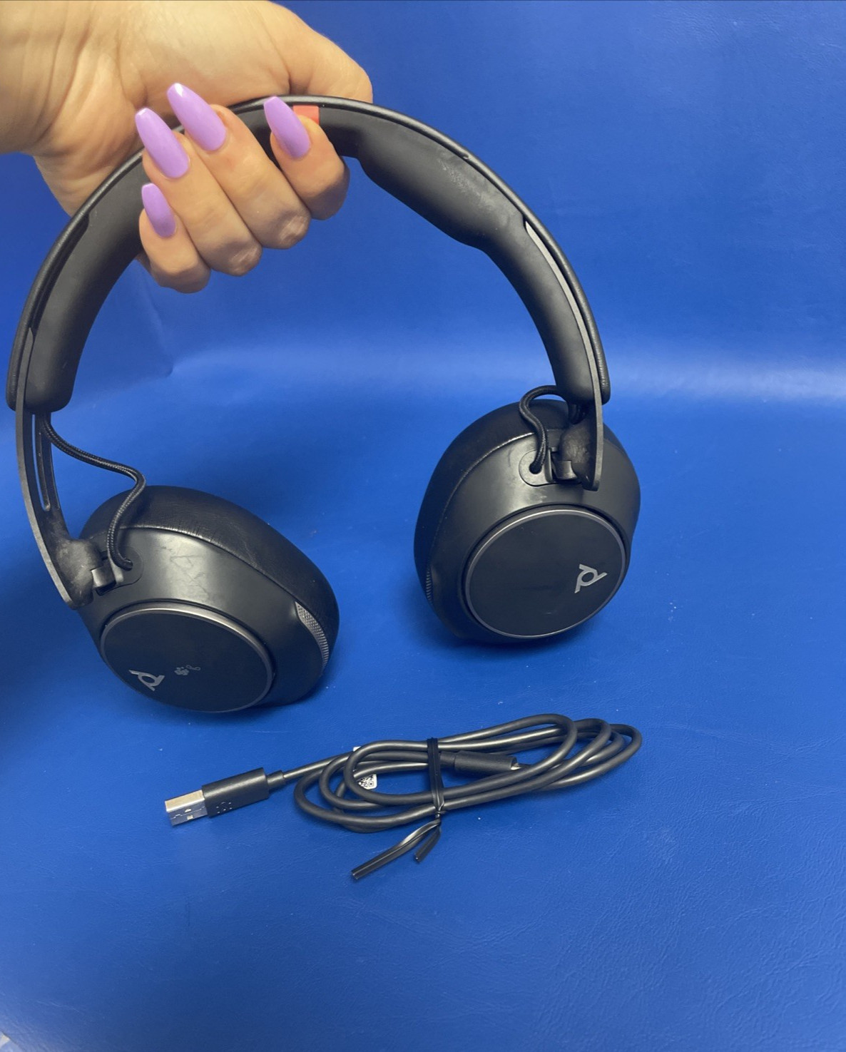Poly Voyager Surround 85 Wireless Headset *W USBCHARGER*
