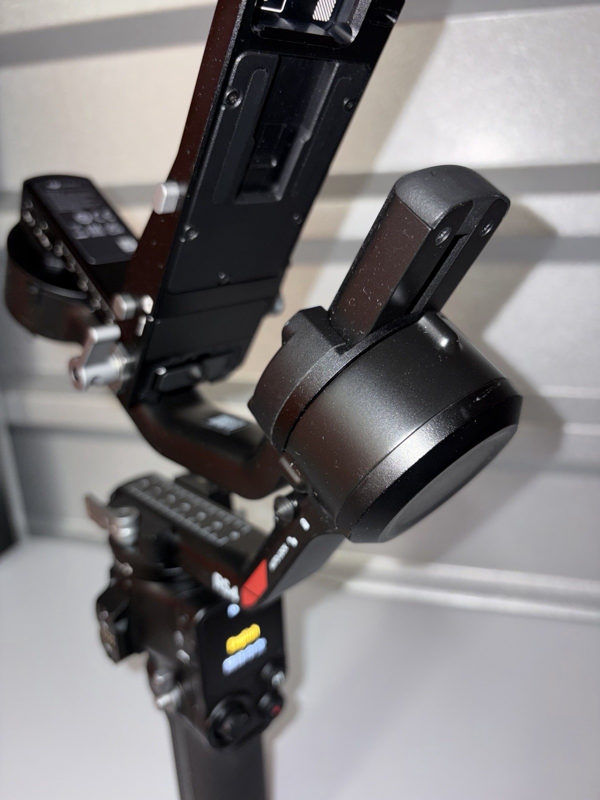 DJI RS 4 3-Axis Gimbal Stabilizer for Cameras