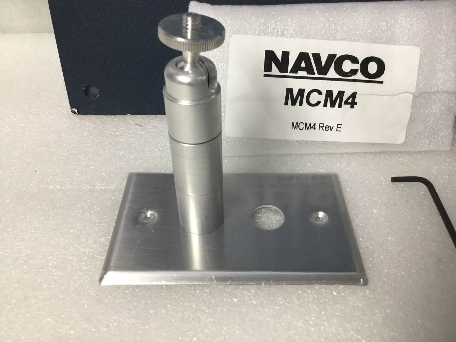 3" Tall NAVCO MCM4 Wall / Ceiling Mount Stand With Plate Security Camera NEW!