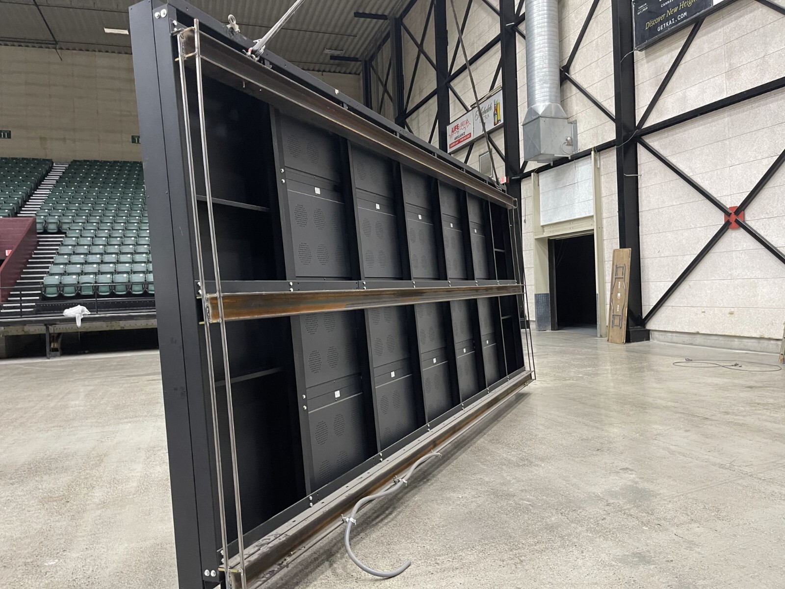 Large LED Video Screen 9' 10" X 16' 5"