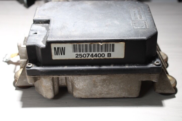 1988-1993 Chevrolet C2500 k2500 module cruise control 25074400 B  oem d56