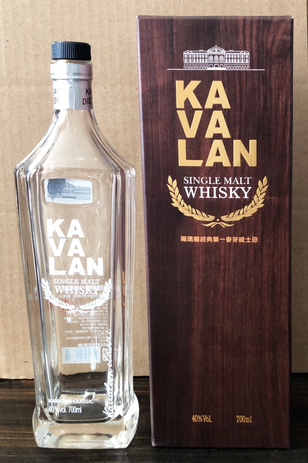Kavalan Classic Single Malt Whisky Bottle and Box 700 ml (2018)