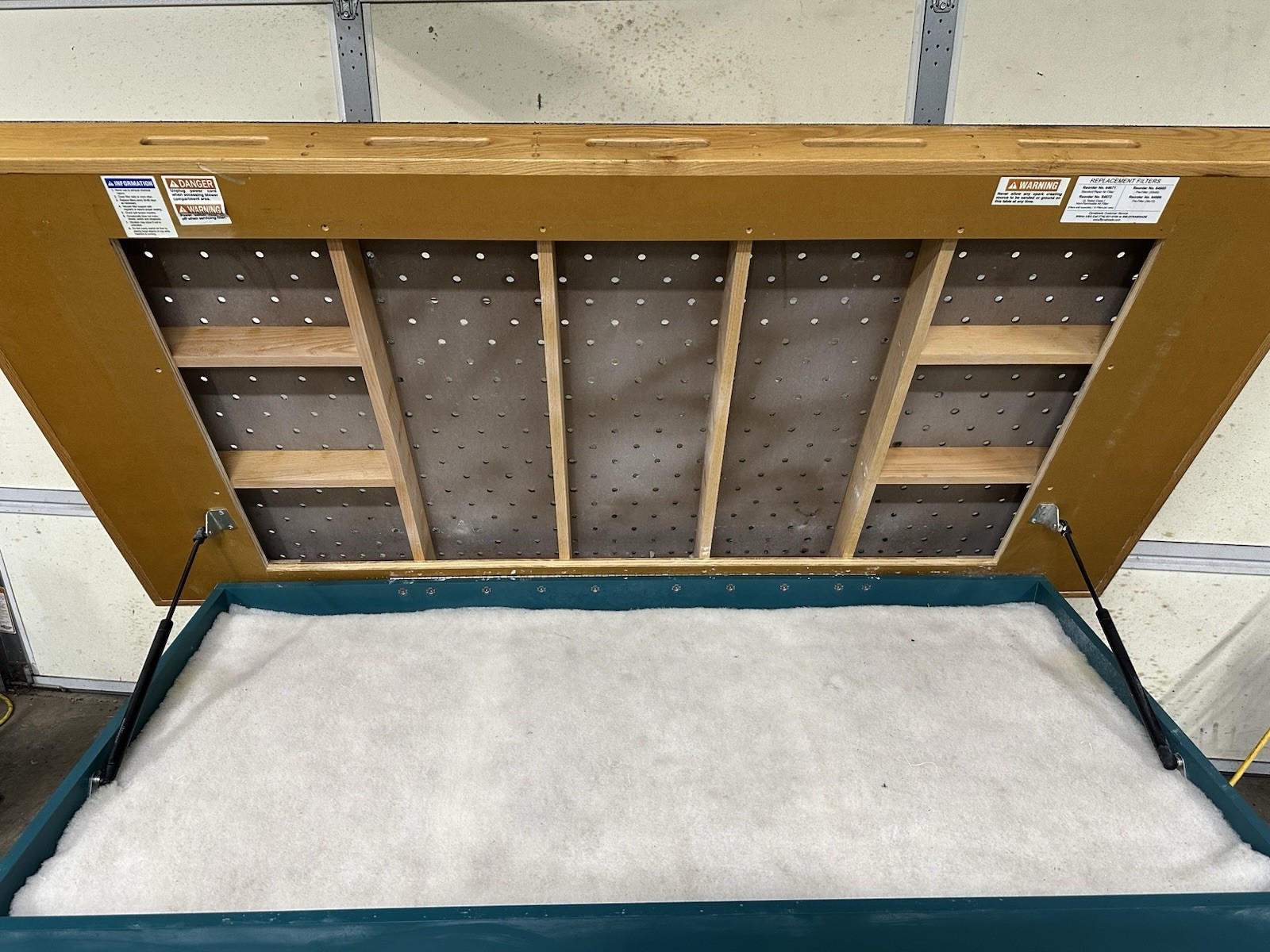 NICE Dynabrade 64700 Down Draft Sanding Table 36”x72” Single Phase 110v