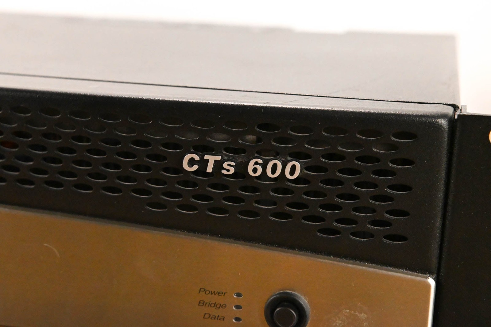 Crown CTs 600 Two-Channel 300W Power Amplifier CG01Y1A