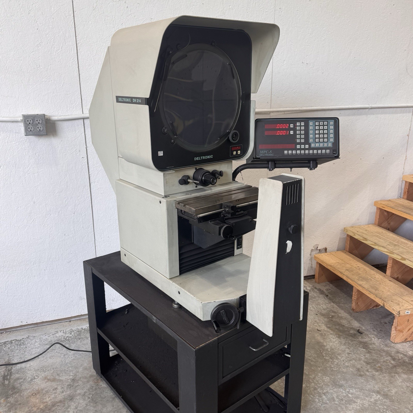 Deltronic DH-214 14" Optical Comparator W/ MPC-5 Control DRO Cabinet Base, Lense