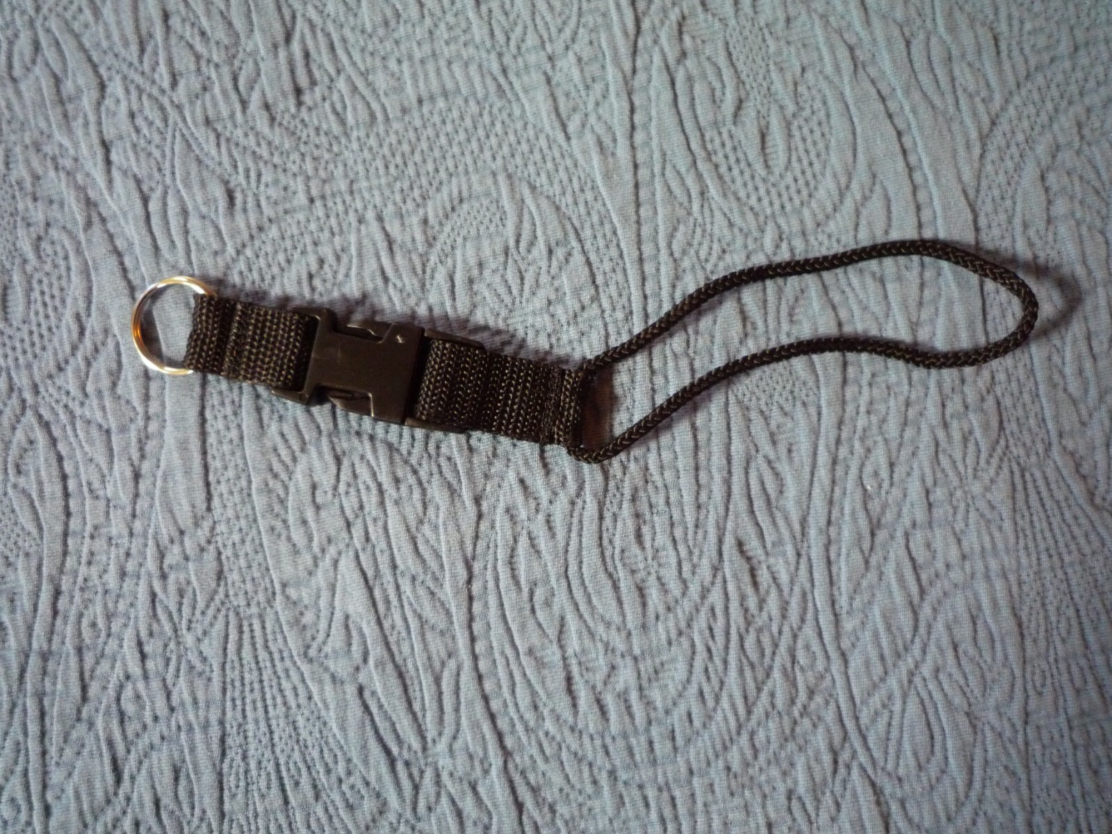 Snowboard Leash Black Clips Together