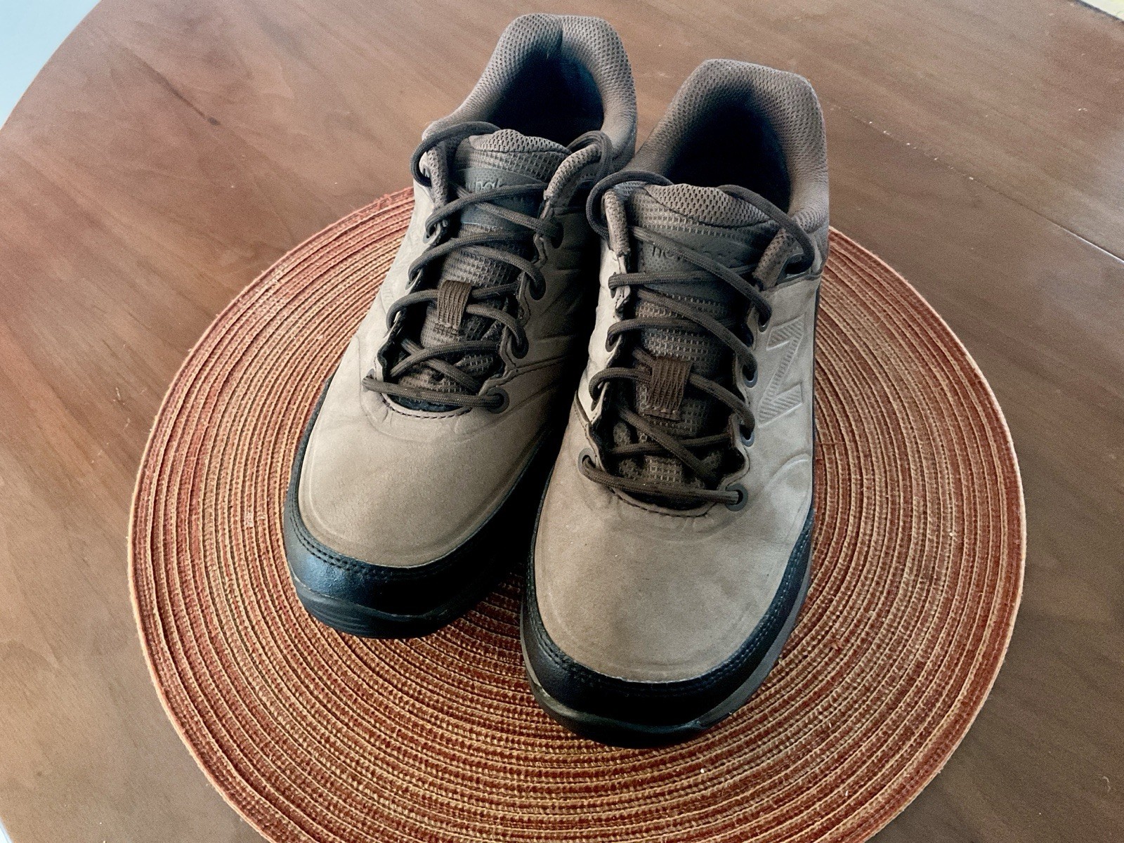 New Balance 1300 Men's Trail Walking Shoe Size 8 US