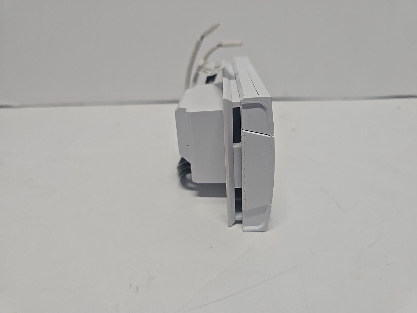 Aube Technologies TH115-A-120S 7-Day Programmable Line Voltage Thermostat
