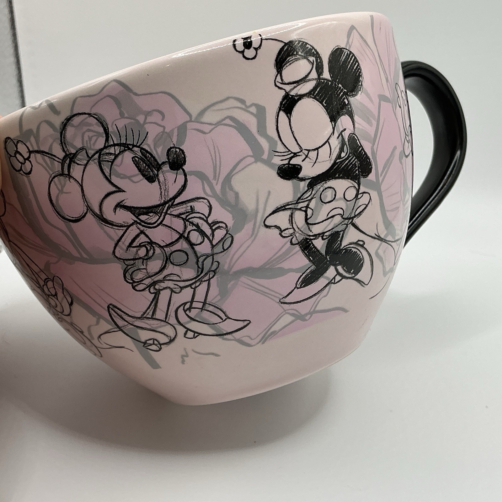 Disney Sketch Art Minnie Mouse Large Pink Coffee Mug Tea Cup Black Handle GUC