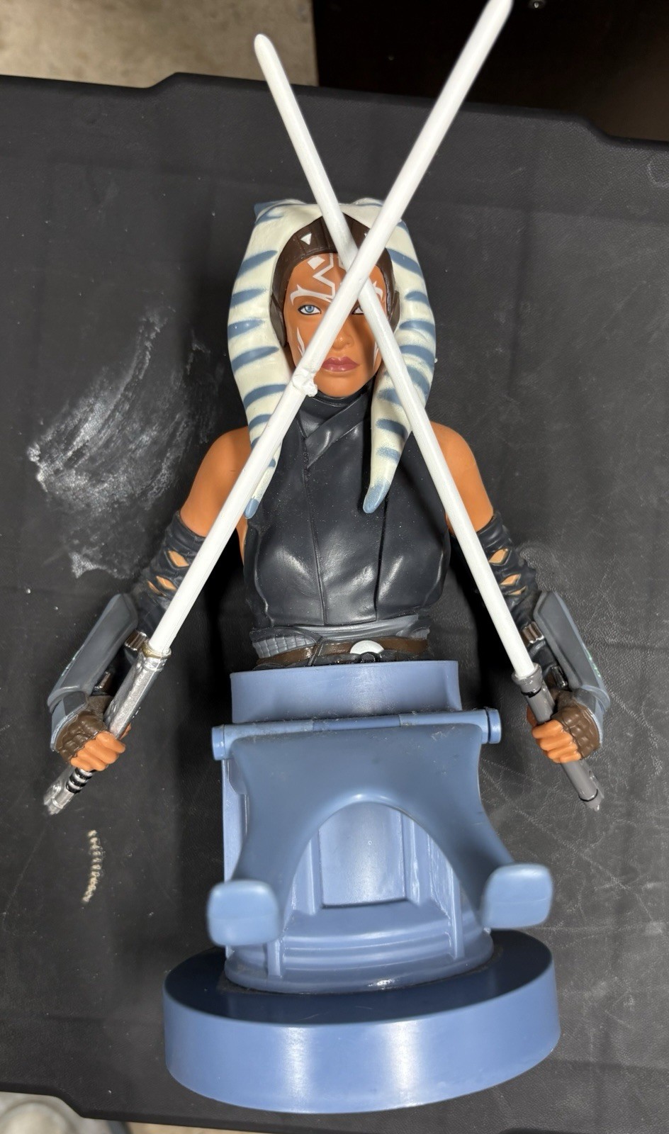Cable Guys: Star Wars The Mandalorian Ahsoka Tano Phone & Controller Holder