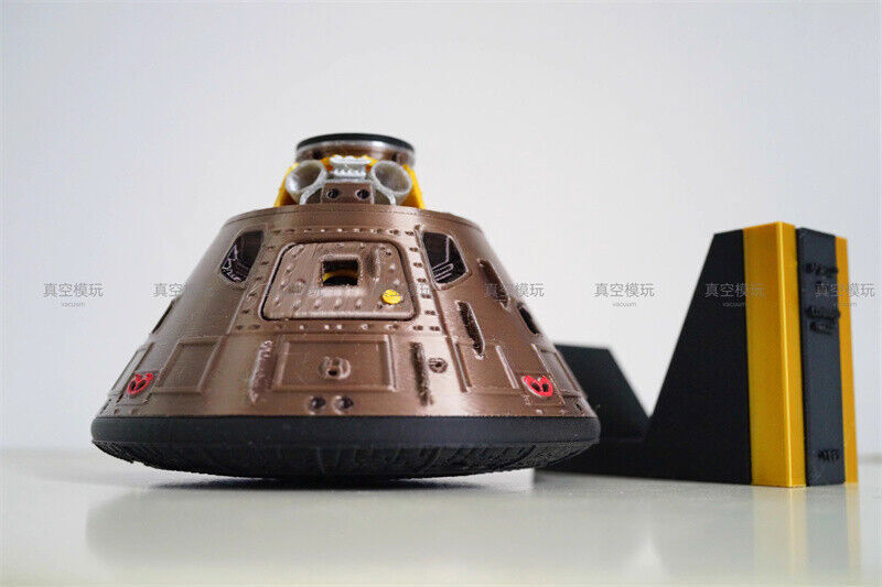 1:32/40 Scale Apollo Program Apollo 11 Re-entry Capsule Astronaut Model Kit