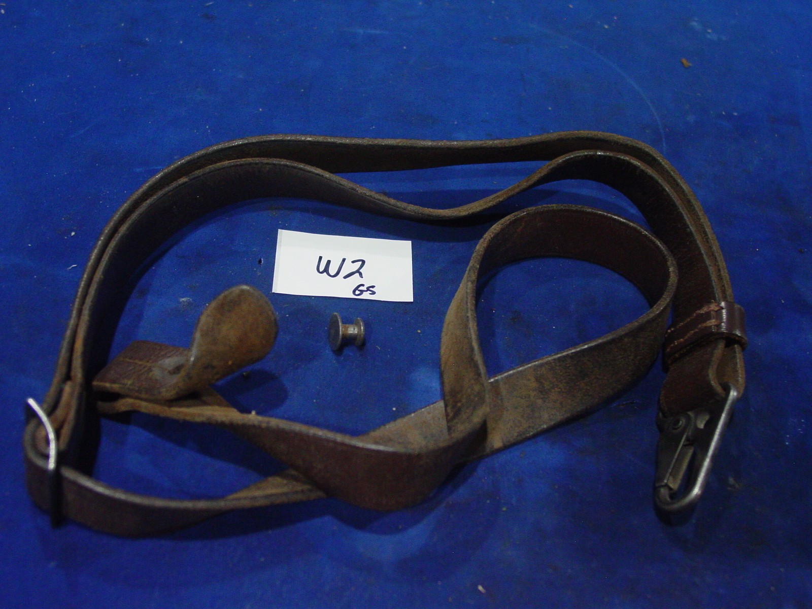 VINTAGE GERMAN MILITARY LEATHER RIFLE SLING SURPLUS W2