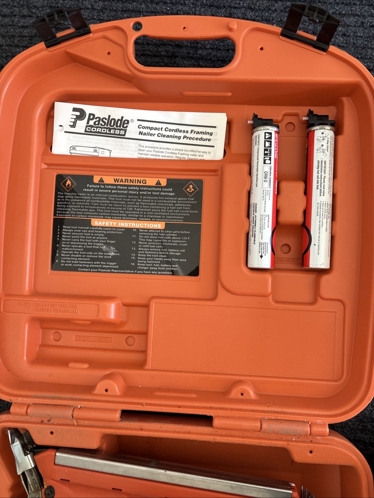 Paslode Model 900400 Impulse Cordless Utility Framing Nailer w/OG Case - WORKS