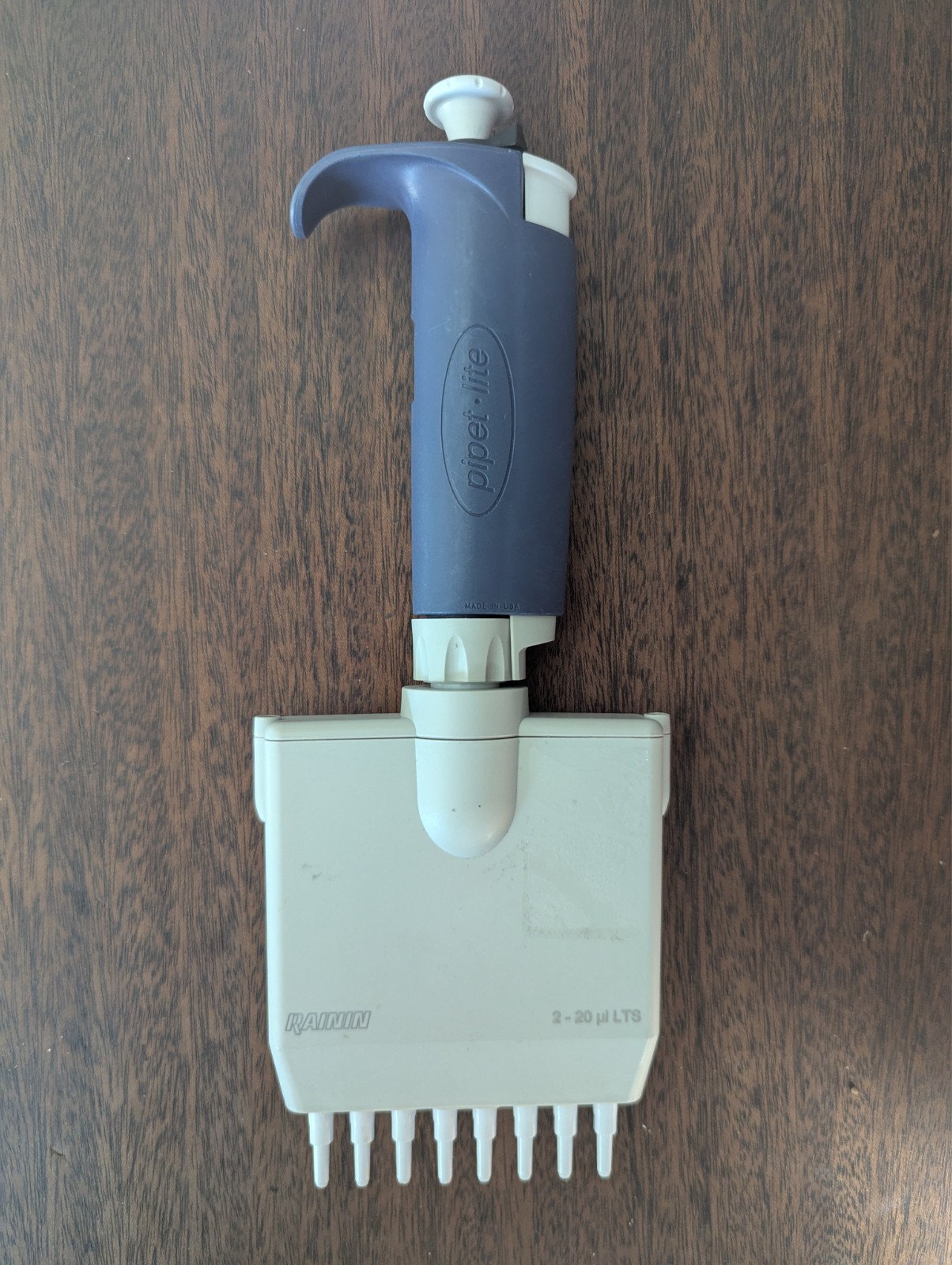 Excellent Condition Rainin 8-Channel Pipette (2-20 µL) - Ready for Your Lab!