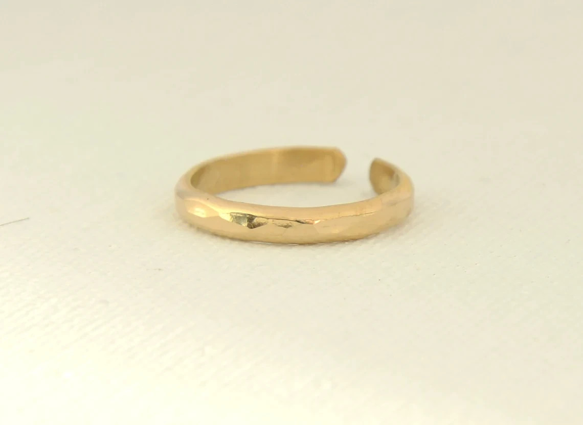 hammered gold filled toe ring - handmade