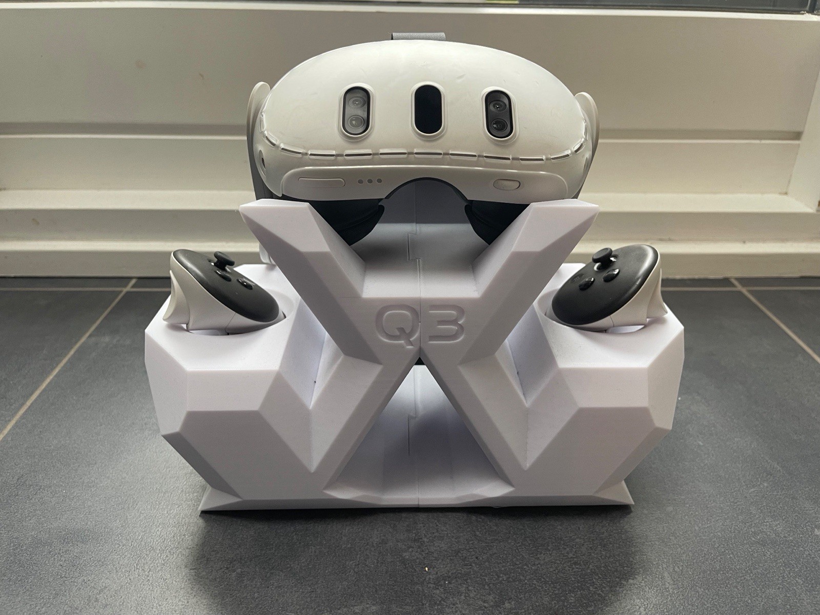 Meta Quest 3 VR Headset & Controller Charging Dock Stand Holder, White