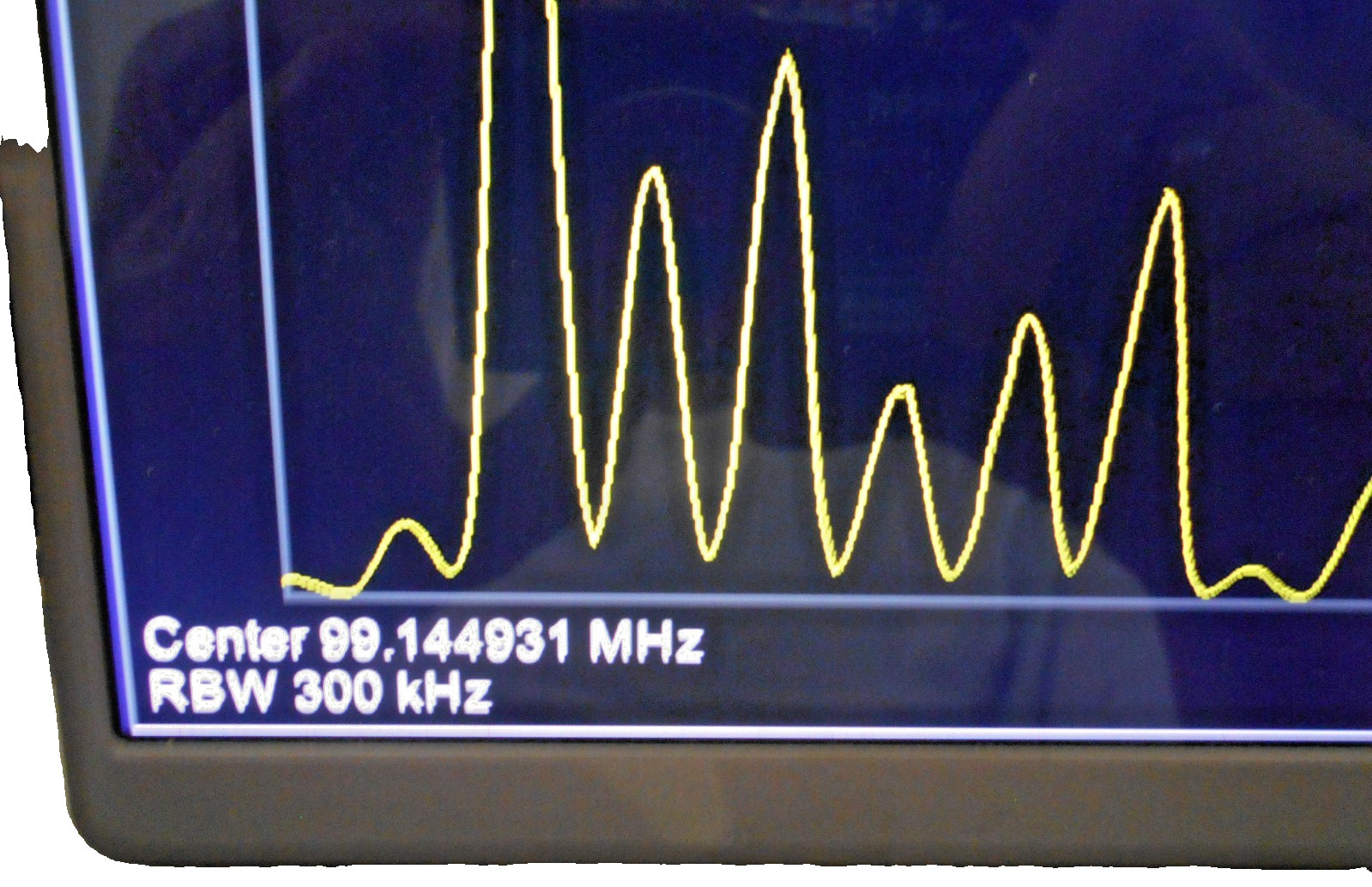 OWON XSA810 Spectrum Analyzer with tracking generator and pre-amplifier