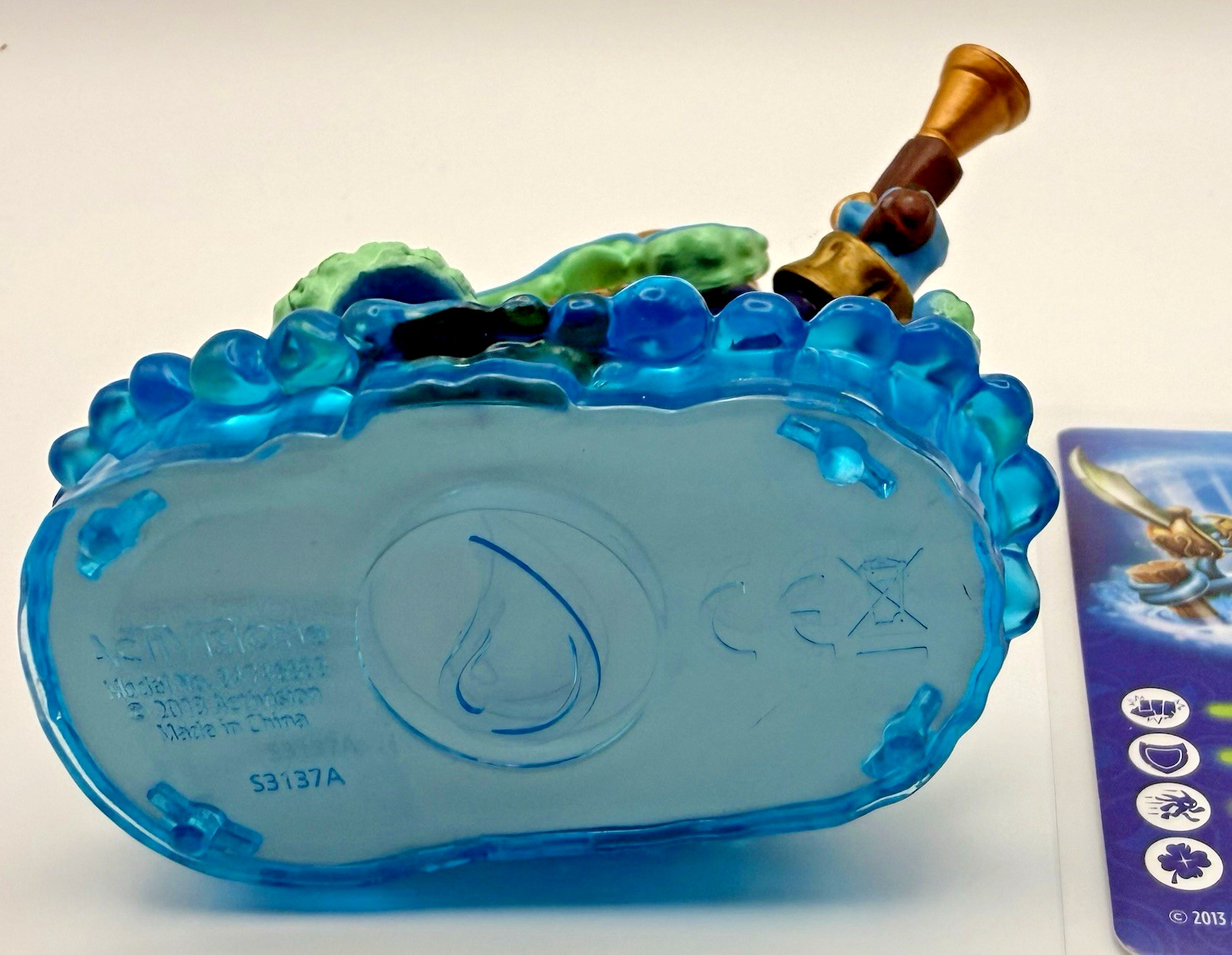 Skylanders Swap Force WASH BUCKLER Figure w Card Sticker Code Water Element