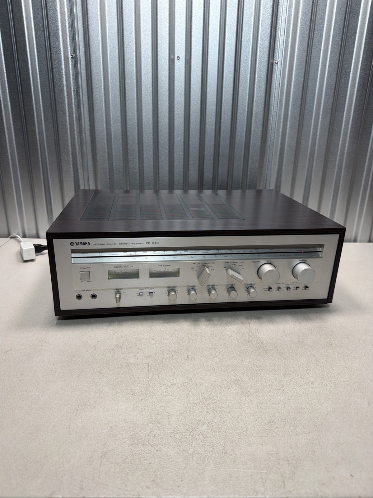Yamaha CR-840 60W Per Channel 8Ω AM/FM Vintage Stereo Receiver - Works!