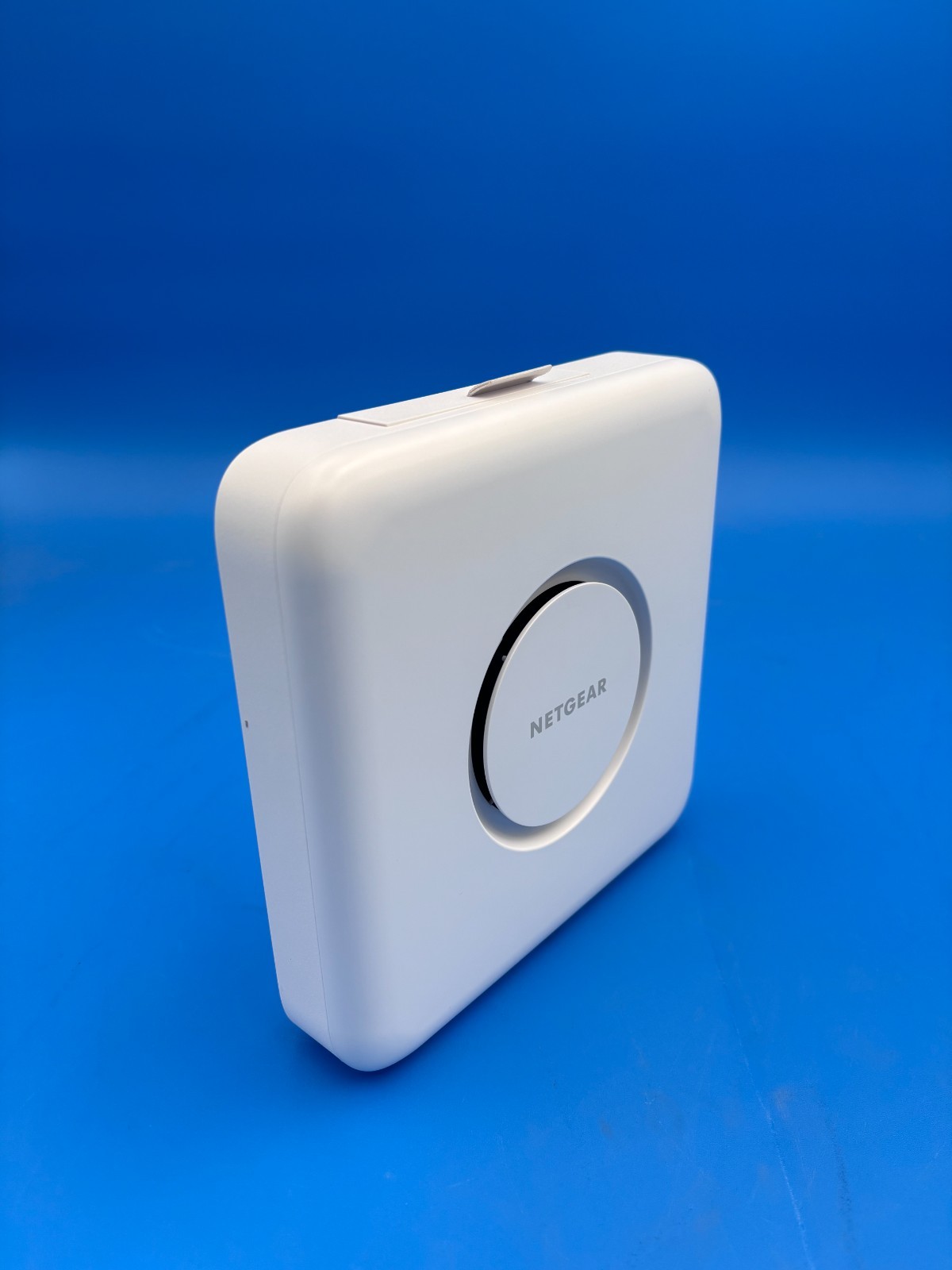NETGEAR WBE750-100NAS WiFi 7 Tri-Band 18.4Gbps Enterprise Access Point USED