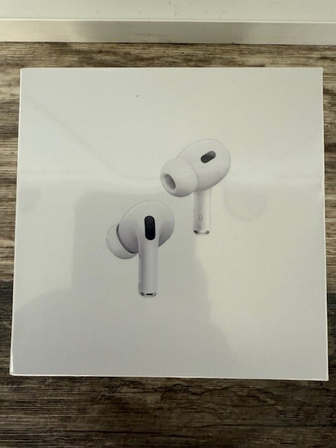 Brand New wireless earbuds with MagSafe Charging Case