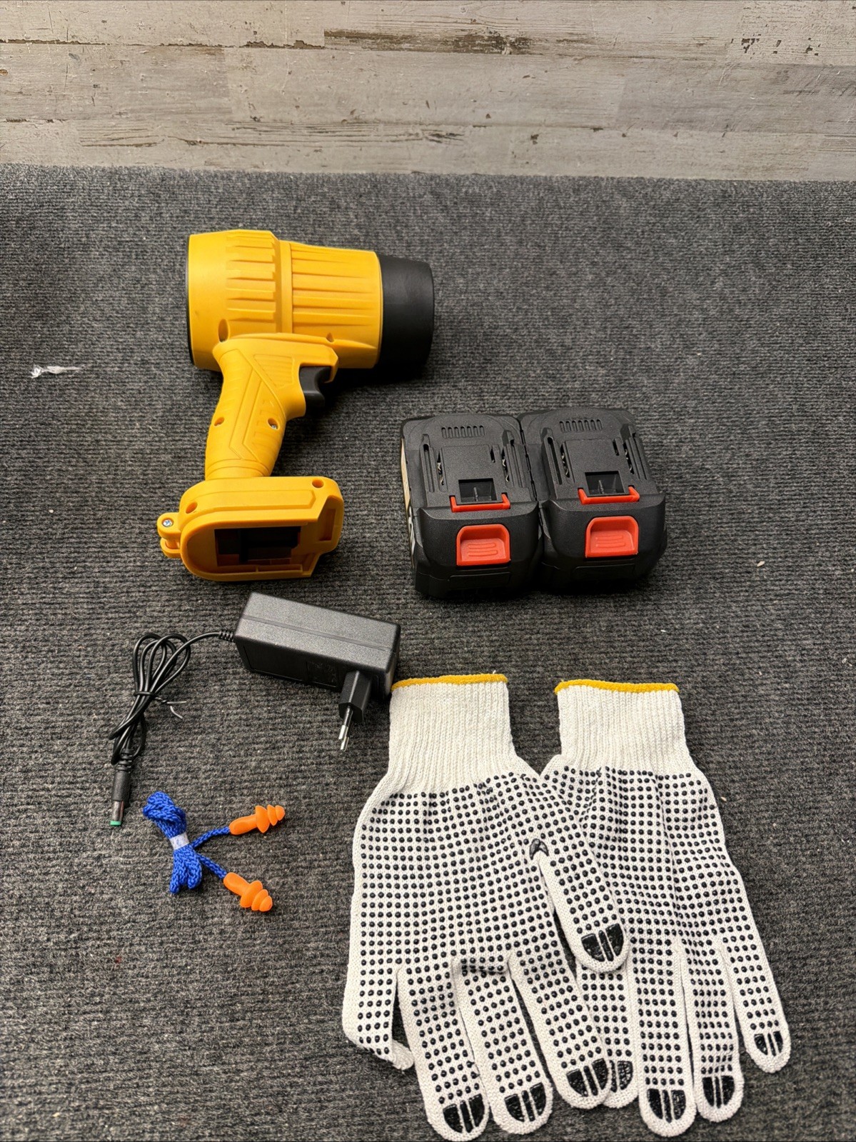 New Tecboy 20V Cordless Leaf Blower , 2 Batteries