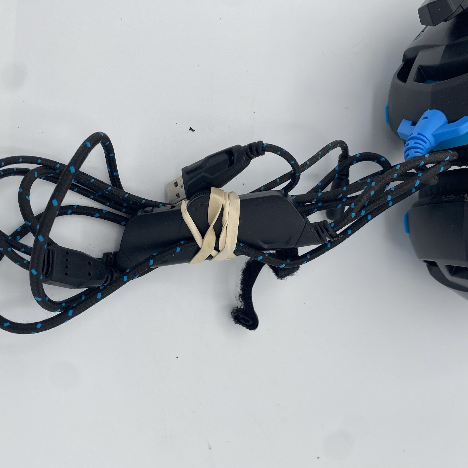 Phenom Gaming Headset Blue/Black LED Dark Light/Microphone MI-VGH13