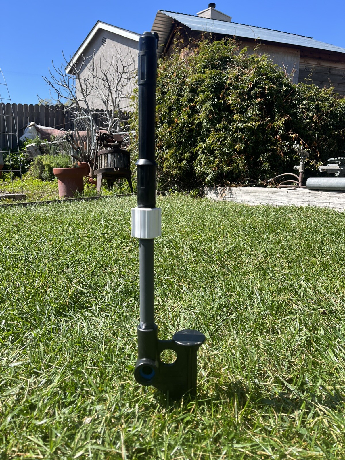 40 Ft OF PERFECT DROPLETS ON PROSPIKE LAWN SPRINKLER SPIKE WATCH VIDEO HERE!!
