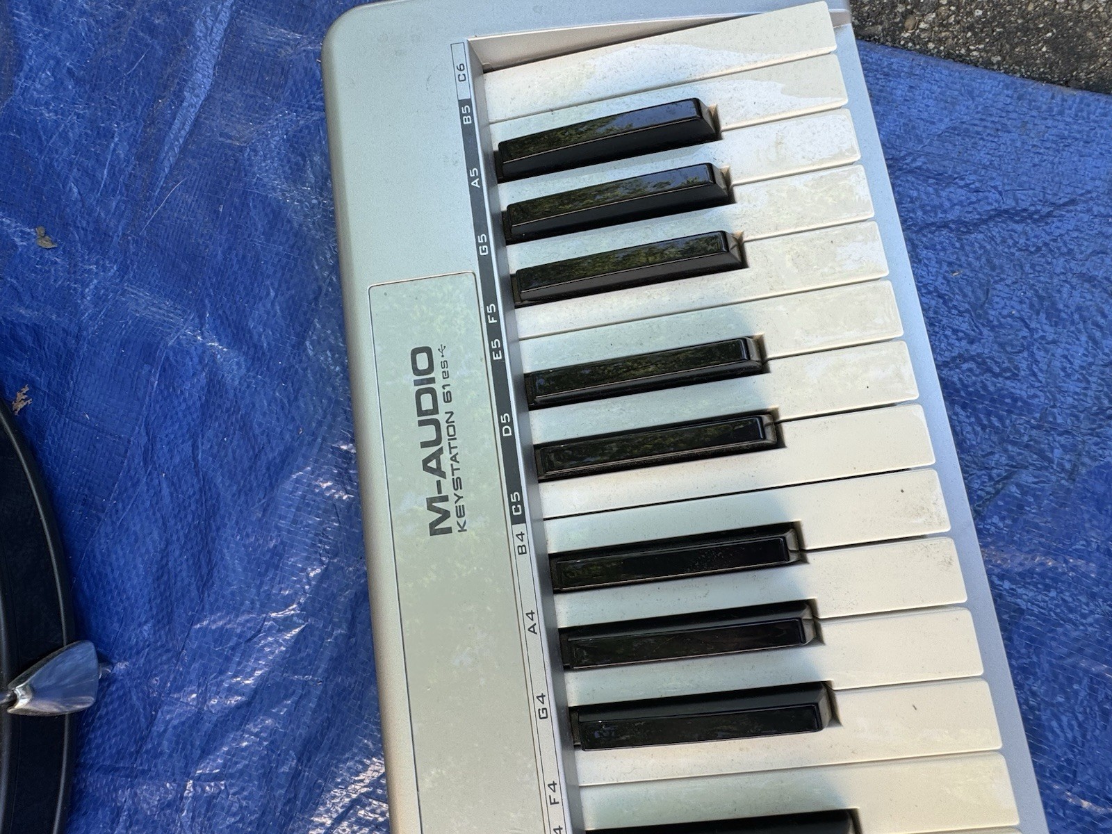 M-Audio Keystation 61es 61-Key MIDI Keyboard Controller USB/MIDI Pitch/Mod