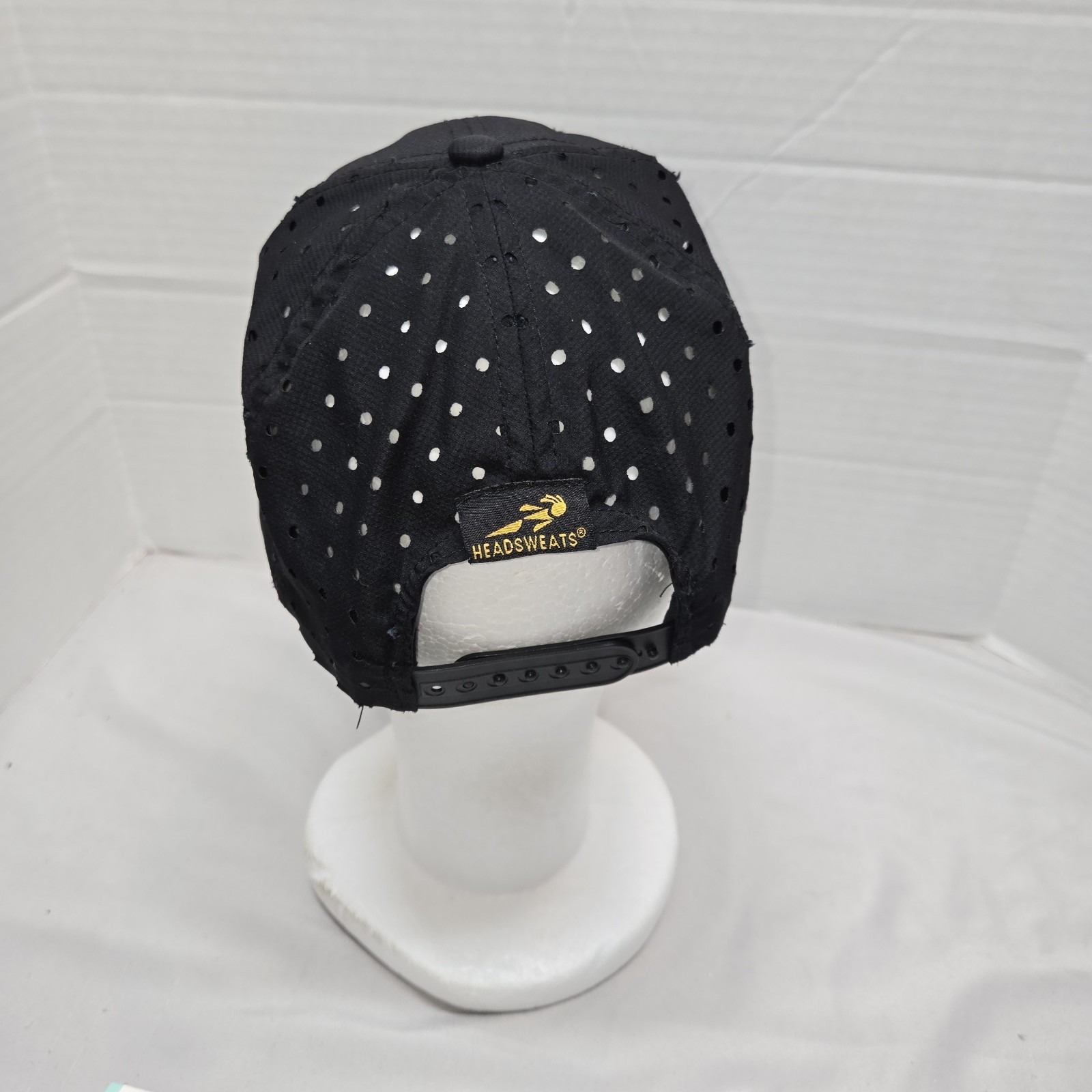 Headsweats Mountain Crusher Hat Lightweight Running Black Euc