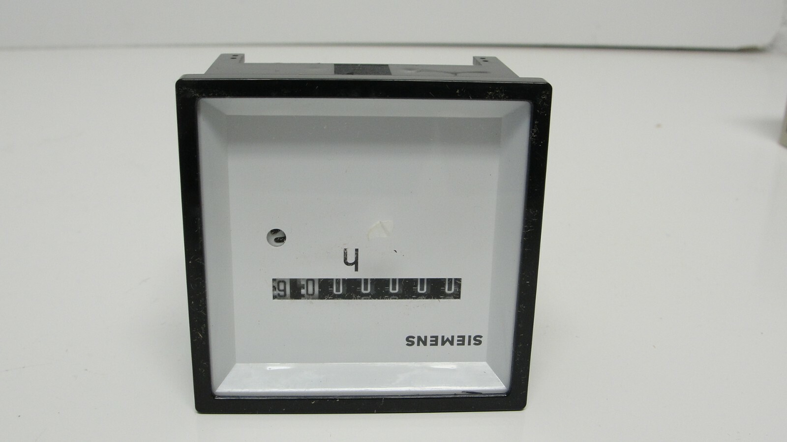 Siemens 7KT5 656-1 hour counter 72 x 72 mm 00000.00 hr new
