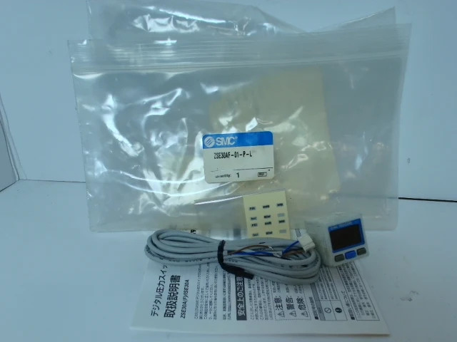 SMC ZSE30AF-01-P-L Pressure Switch-New In Box