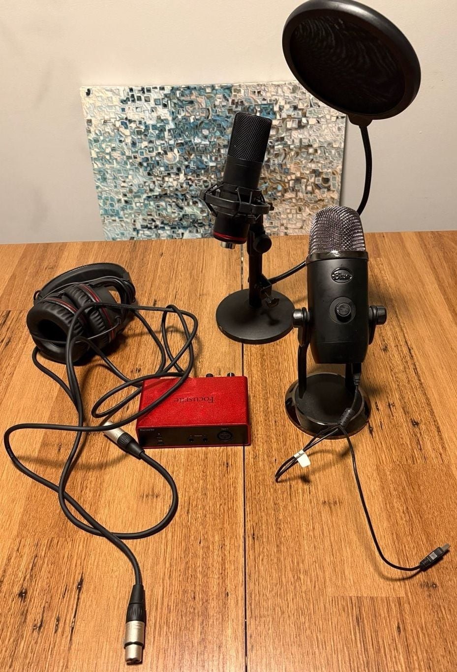Blue Yeti USB Microphone and Focusrite Scarlett Solo Audio Interface Home Studio