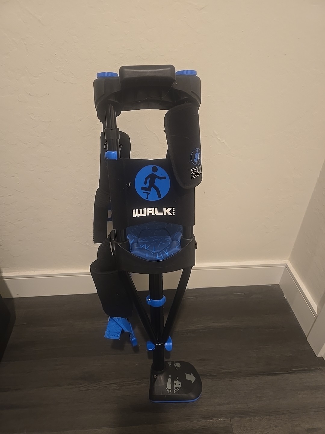 iWALK3.0 Hands Free Crutch