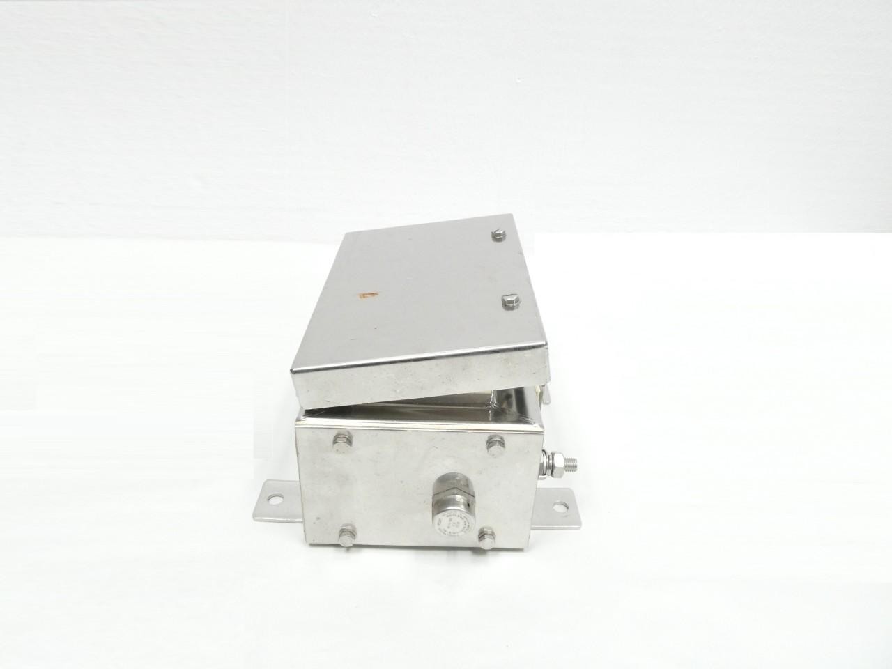 Crouse Hinds N-TB 221513 3GP S/S USAQ16257002 Stainless Pambox 9in 6in 4in
