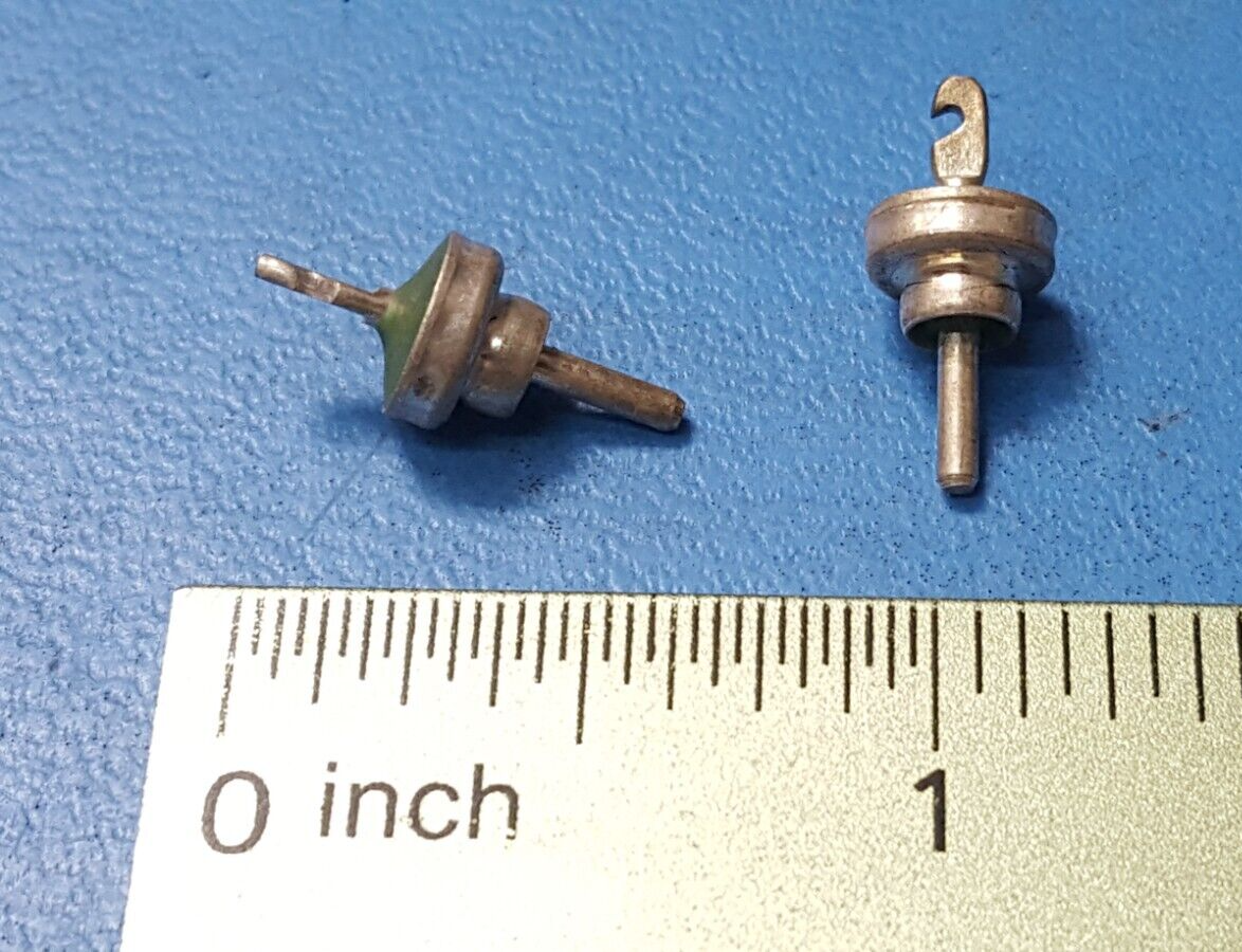 (4PCS) RF Feed-Through, HERMATIC SEAL, GREEN 50 OHM