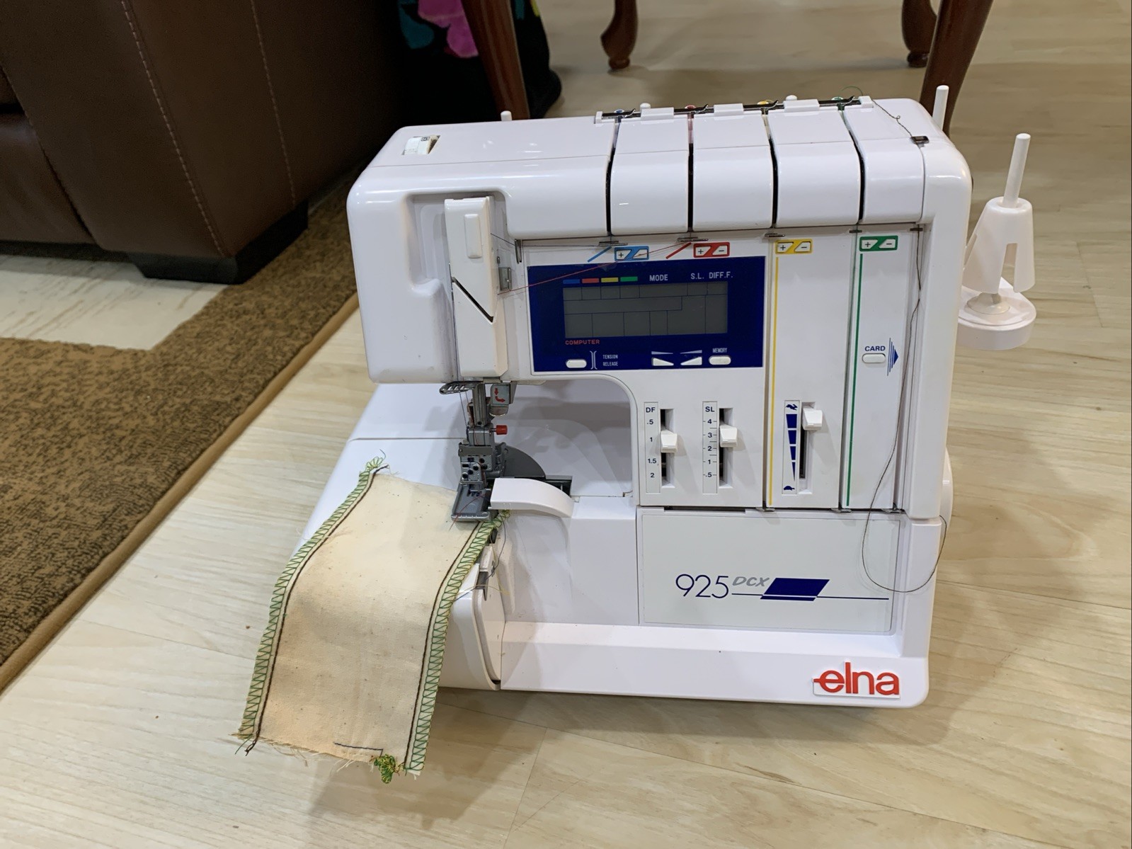 Elna 925 DCX Computerized 5 Thread Serger, Made in Japan!