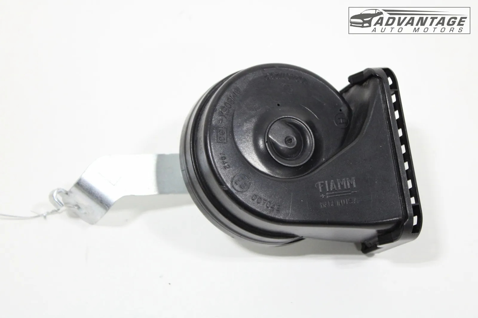 2021-2023 BUICK ENVISION FRONT LEFT SIDE HIGH NOTE TONE HORN PINCH SIGNAL OEM