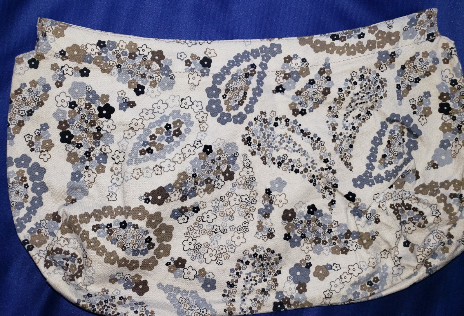 Thirty One Purse Skirt Cover Grey Floral Paisley Print EUC Flowers