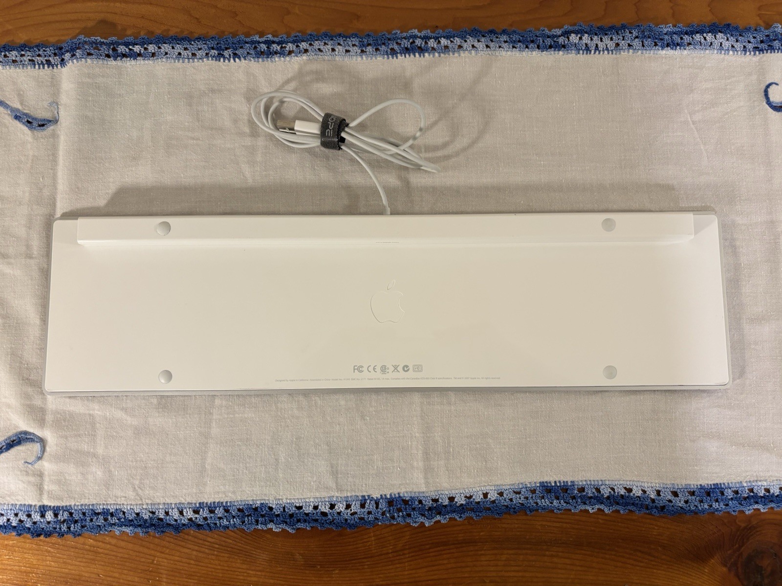 Apple Wired Keyboard With Numeric Keypad Model A1243
