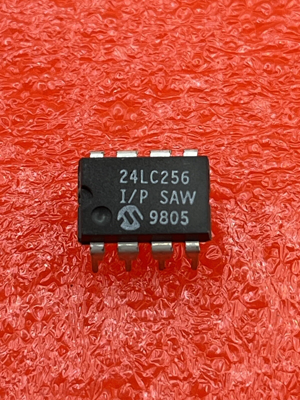24LC256 I/P Series 256 Kb I2C 2 Wire (32K X 8) 2.5 V Serial EEPROM - PDIP-8